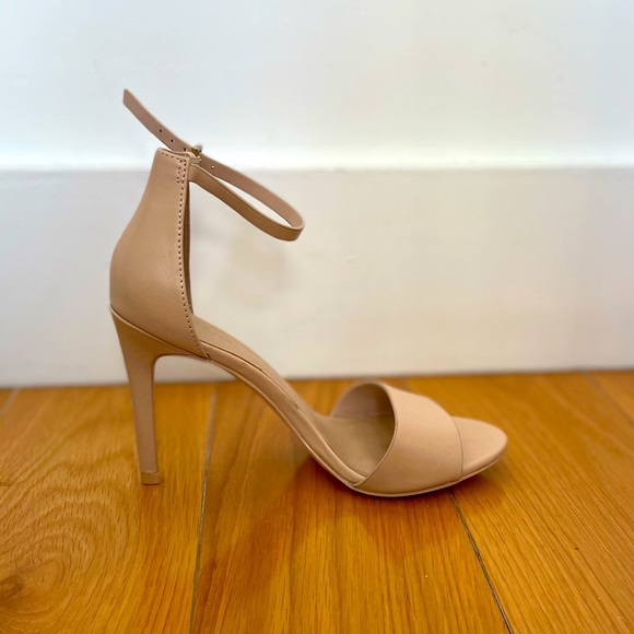 Nude Aldo heels perfect for weddings - Picture 1 of 2